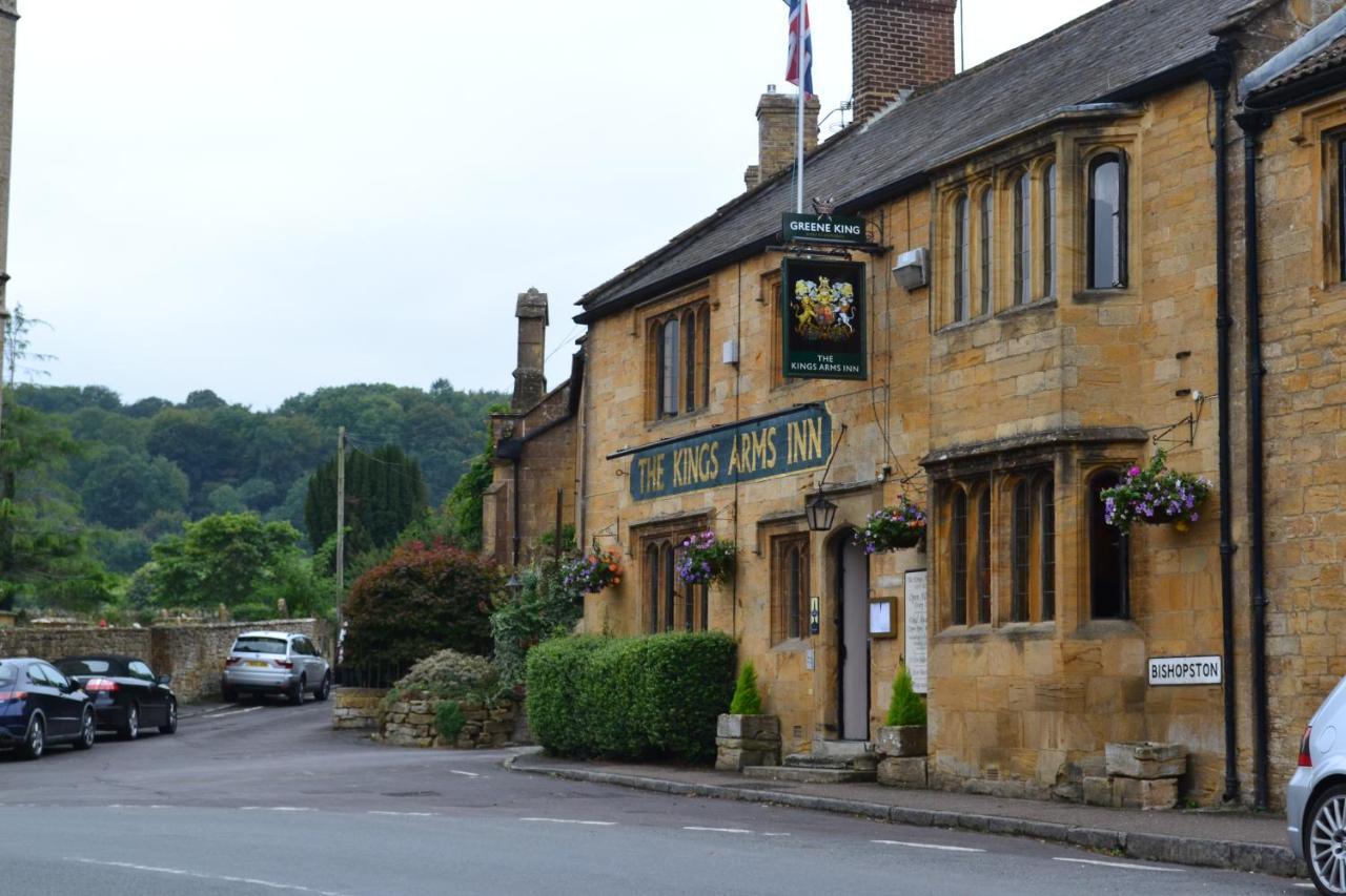 The Kings Arms Inn Montacute Exteriör bild