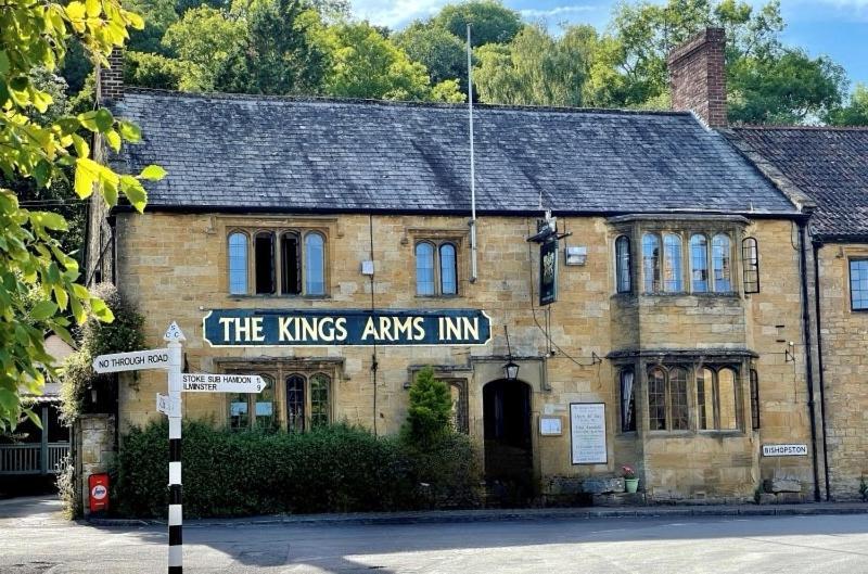 The Kings Arms Inn Montacute Exteriör bild